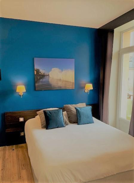 Hotel De Bretagne Dol Centre Ville - Hotel Et Restaurant دول دي بْروتانْيِ المظهر الخارجي الصورة
