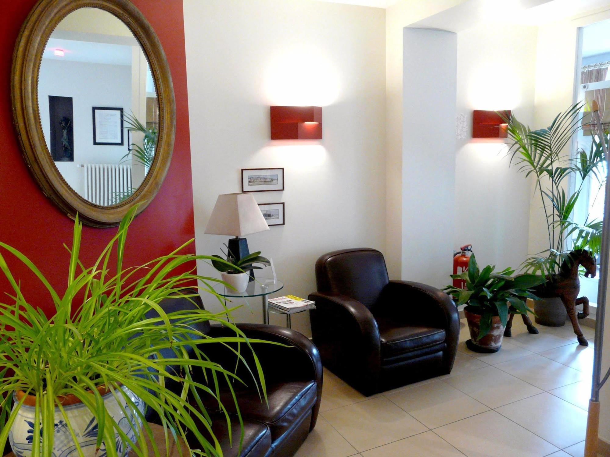 Hotel De Bretagne Dol Centre Ville - Hotel Et Restaurant دول دي بْروتانْيِ المظهر الخارجي الصورة