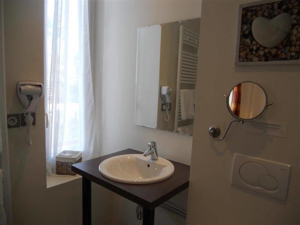 Hotel De Bretagne Dol Centre Ville - Hotel Et Restaurant دول دي بْروتانْيِ المظهر الخارجي الصورة